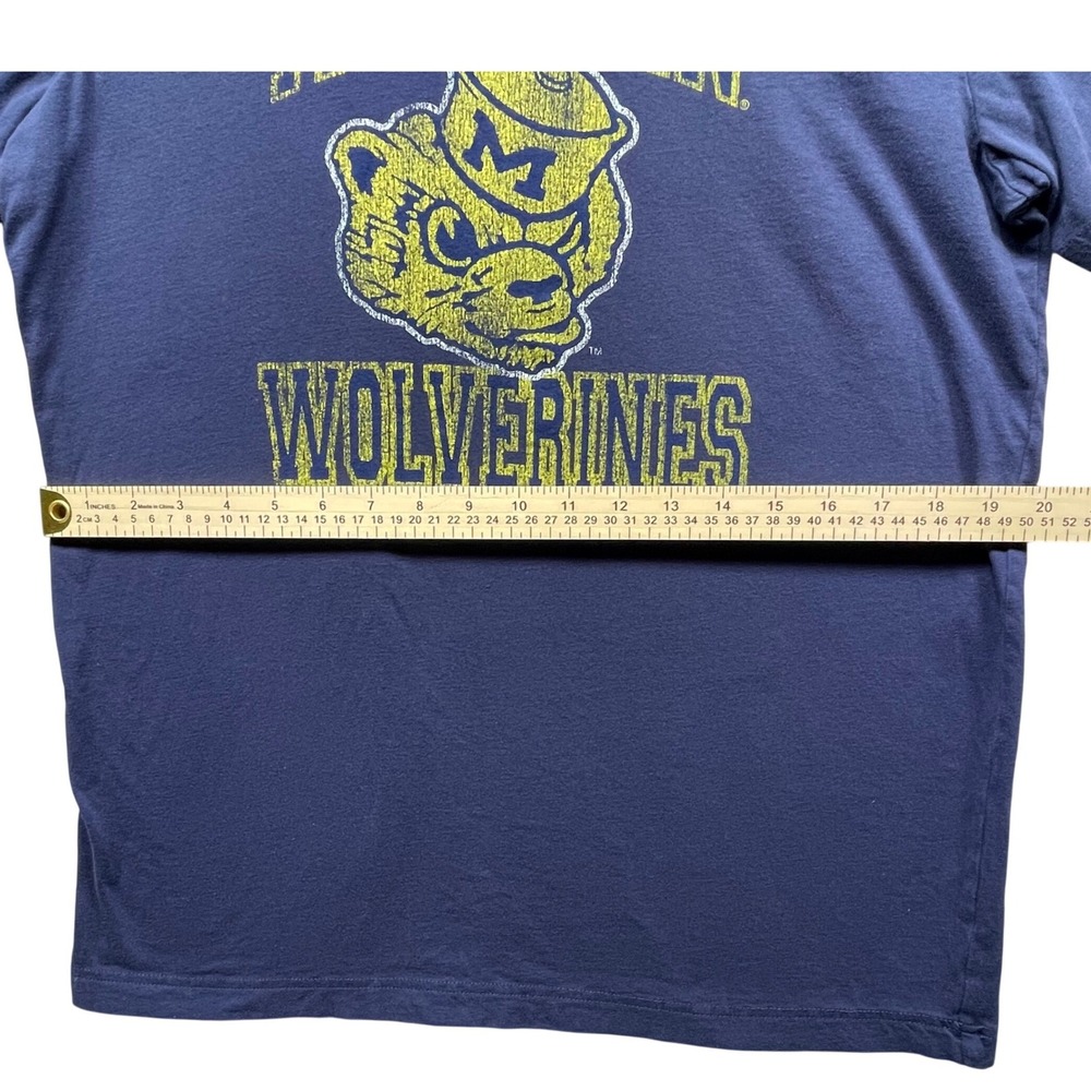 Distant Replays Michigan Wolverines T-Shirt Mens Large Navy Blue Graphic Tee - Picture 4 of 7
